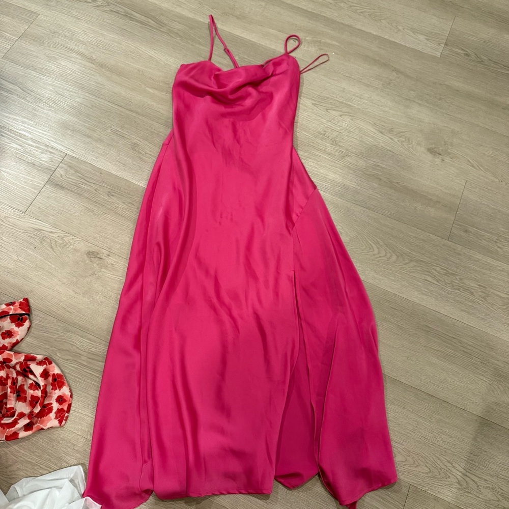 Astr The Label Elegant Pink Satin Dress
